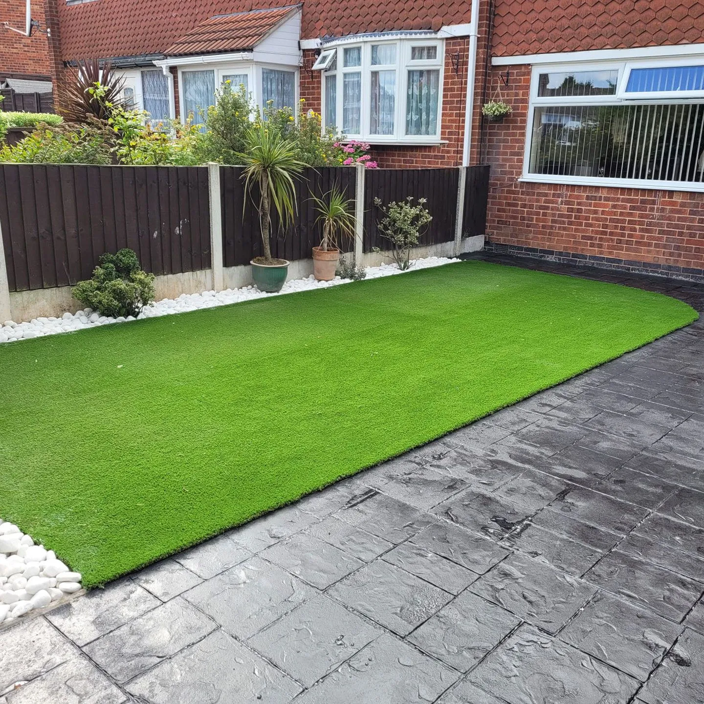 The Benefits of Professional Landscaping in Leamington Spa